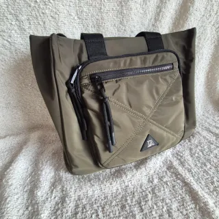 Bolso de hombro verde nylon sin estrenar
