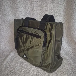 Bolso de hombro verde nylon sin estrenar