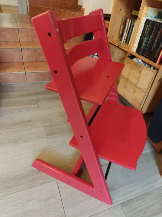 Trona Stokke Tripp Trapp color rojo