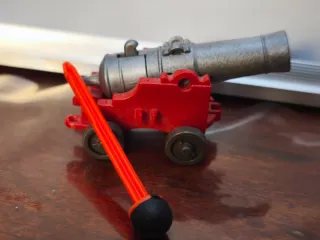 Cañón Playmobil rojo y gris