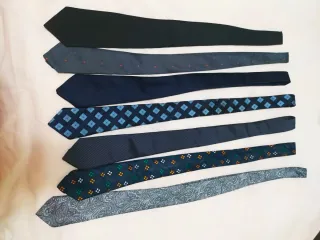 Lote 7 corbatas varios diseños