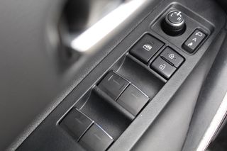 TOYOTA Corolla 2.0 180H STYLE ECVT TOURING SPORT