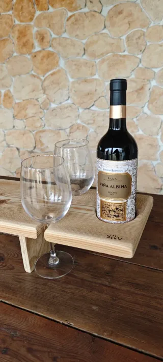 Tabla de madera para copas, botella y Pica Pica