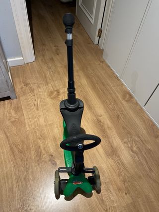 Patinete Mini Micro Verde con Asiento