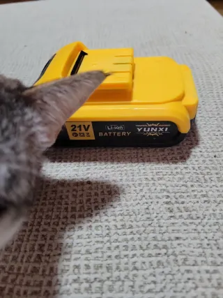 Taladro Percutor Inalámbrico Batería