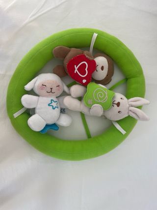 Minicuna de madera con colchón y movil musical