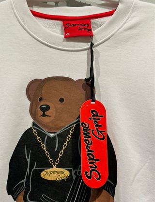 Sudadera Supreme Blanca Oso con Pistola