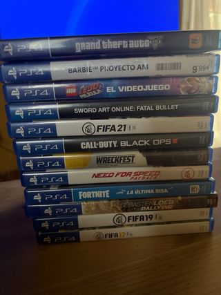 PS4 + 3 Mandos + 12 Juegos