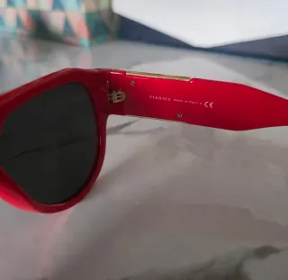Gafas de sol Versace Rojas y Negras
