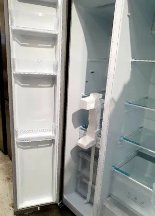 Frigorífico Americano con dispensador