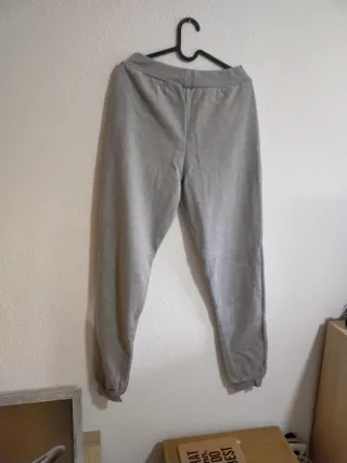 Chándal Nike Gris. Marca Local.