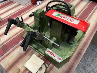 Máquina Duplicadora Llaves CADELL