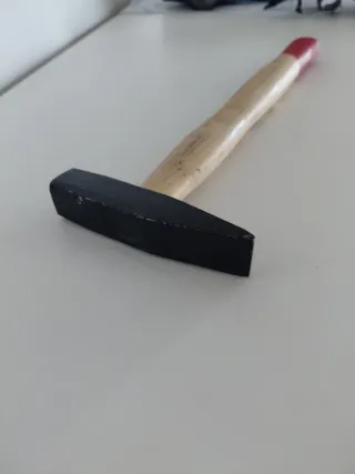 Martillo y llave inglesa 150mm