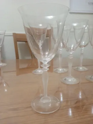 Juego de 8 copas de vino de cristal
