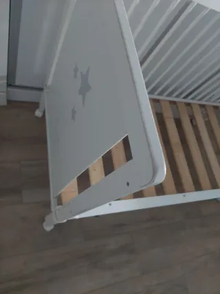 Cuna blanca para bebé
