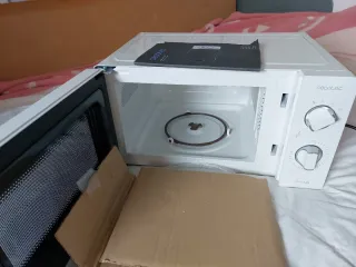 Microondas Cecotec 2010 - 20L