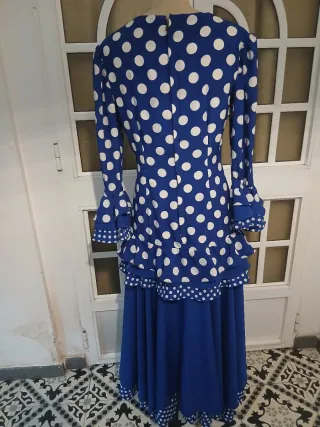 Vestido de flamenca lunares azul y blanco