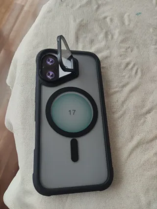 Custodia iPhone 17 con protezione per le fotocamere