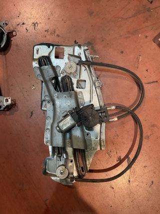 Elevalunas trasero derecho C3 Pluriel