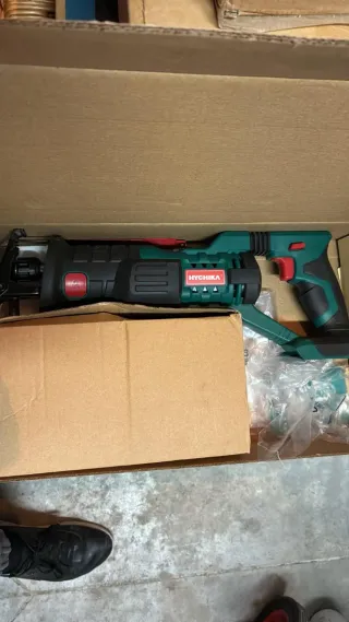 Sierra Recíproca HYCHIKA RS22D 18V