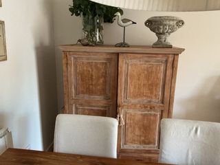 Mueble aparador de madera rústico