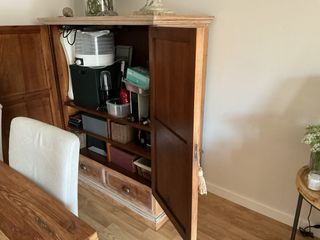 Mueble aparador de madera rústico