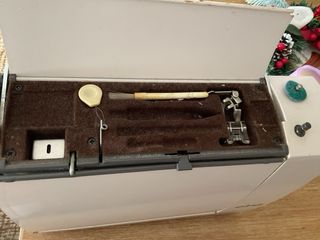 Maquina de coser Elna Lotus SP