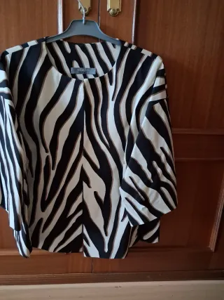 Chaqueta de vestir estampada cebra