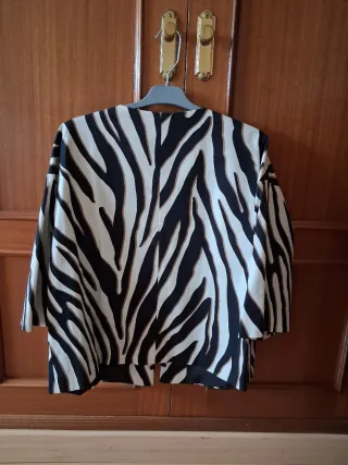 Chaqueta de vestir estampada cebra