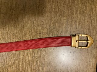 Cinturone Louis Vuitton in pelle Epi vintage rosso