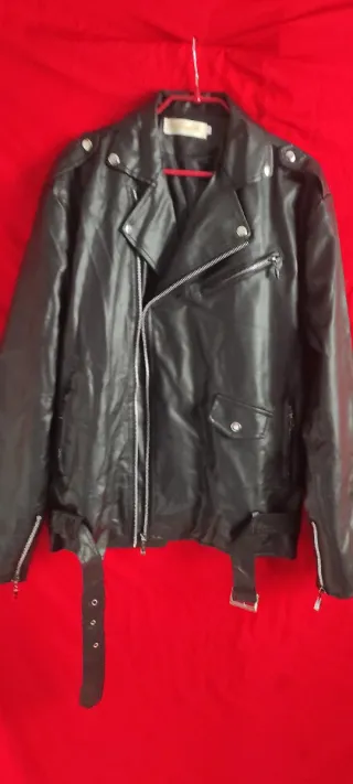 Chaqueta Cuero Sintético Negra