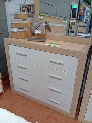 Cómoda con espejo de madera y cristal