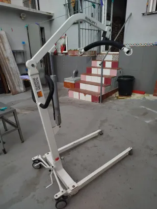 Grúa para enfermería llamar al teléfono