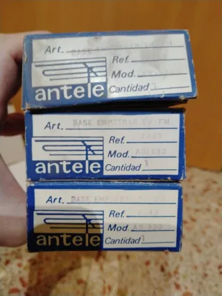 Base empotrar TV FM Antel