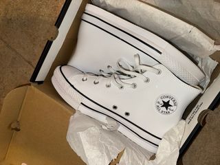 Converse Piel Blancas