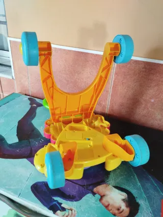 Trona y correpasillos bebé .