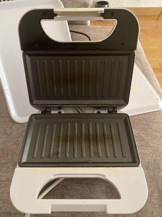 Sandwichera Kiwi KSM-2405