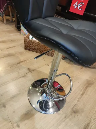 Taburete giratorio respaldo negro