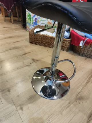 Taburete giratorio respaldo negro