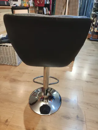 Taburete giratorio respaldo negro