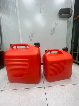 Garrafa de combustible   30 L Y 20 L