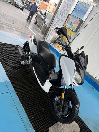 Yamaha Xmax 250cc Automática