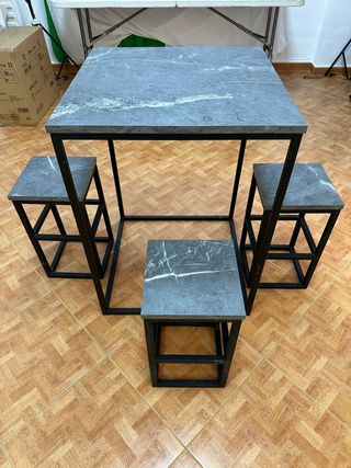 Mesa de forja con 3 taburetes