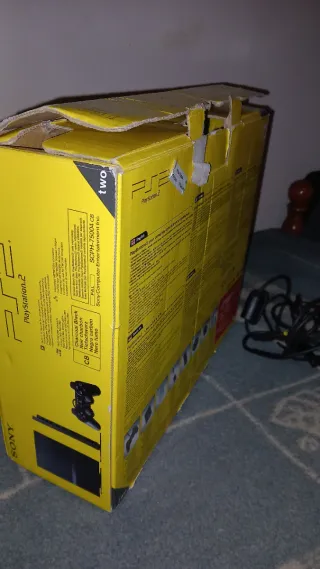 Consola Sony PlayStation 2 Negra en caja