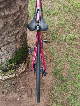Bicicleta de carretera de carbono