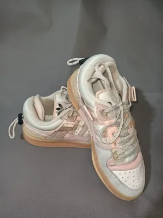 Zapatillas Adidas Beige y Rosa
