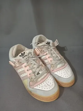 Zapatillas Adidas Beige y Rosa