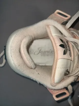 Zapatillas Adidas Beige y Rosa