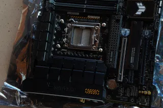 Placa Base ASUS TUF GAMING B650M-PLUS WIFI