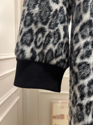 Abrigo Bimba y Lola estampado leopardo